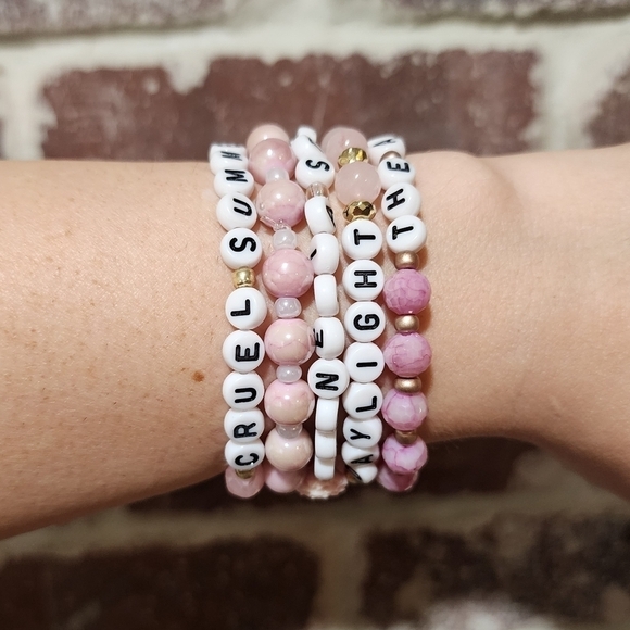 Taylor Swift Lover Inspired Friendship Bracelets Set Of 5 - Picture 9 of 9